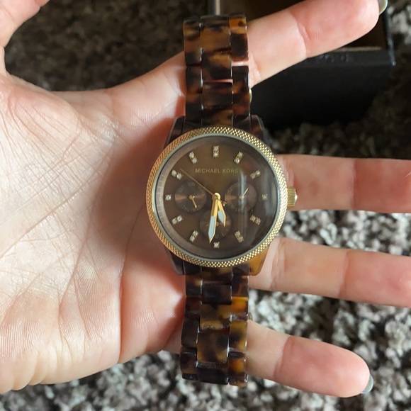 Michael Kors MK5038 Tortoise Watch, Brown. - Picture 3 of 5